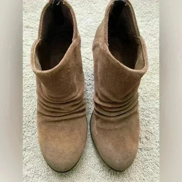 B.O.C. By Born Settle Ankle Boot in Tasso Suede - Picture 8 of 8